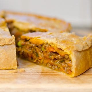 Mince Beef and Onion Pie